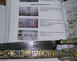 Cuchillo en Oro y plata de catálogo